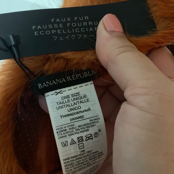 Banana Republic Faux Fur Scarf - Picture 4 of 4